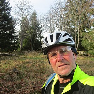 Michal Kříž na vrcholu Knížecí pláně (12.11.2022 11:52)