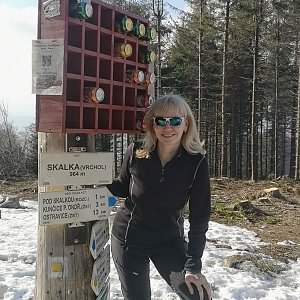 Jana Hrouzková na vrcholu Skalka (2.4.2021 16:32)