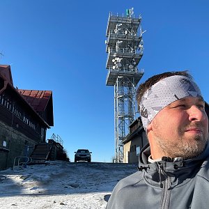 Igor Gluza na vrcholu Malý Javorový (14.1.2022 10:55)