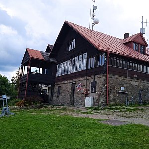 Libor Raszka on the summit of Malý Javorový (14.6.2022 17:22)