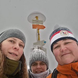 Lucie Hrošík Hejnalová na vrcholu Malý Javorový (27.1.2021 12:00)