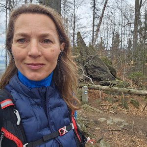 Marcela Kubíčková na vrcholu Bílé kameny (4.4.2026 16:30)