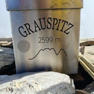 Mira Fo na vrcholu Vorder Grauspitz (14.9.2025 12:25)