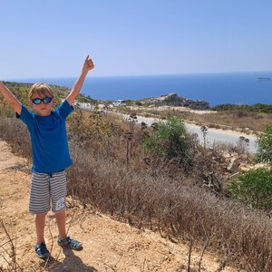 jawe on the summit of Ta' Dmejrek (16.7.2023 11:16)