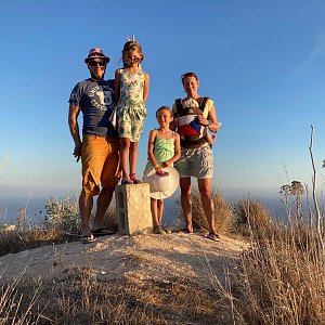 Pavlína na vrcholu Ta' Dmejrek (5.7.2021 0:00)