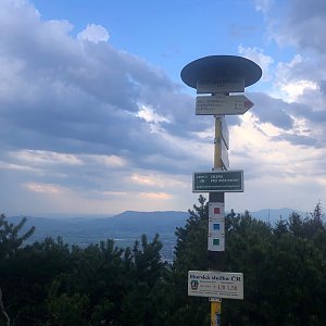 Adéla Elblová on the summit of Velký Javorník (12.5.2021 8:25)