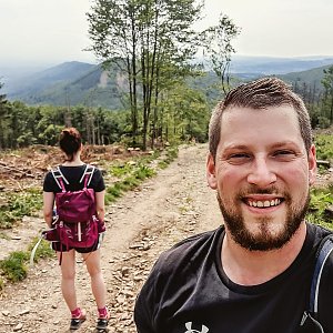 Tomáš Habr na vrcholu Velký Javorník (12.6.2021 15:26)