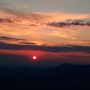 Alžběta Šlosarová na vrcholu Velký Javorník (5.7.2023 4:55)