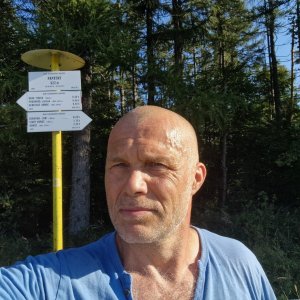 Rastislav Biarinec on the summit of Paprtny vrch (15.8.2023 8:00)